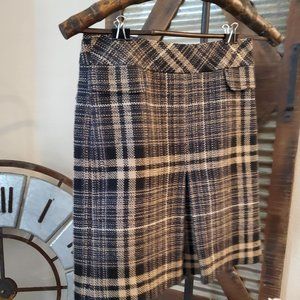 3/$20 Loft front pleated skirt